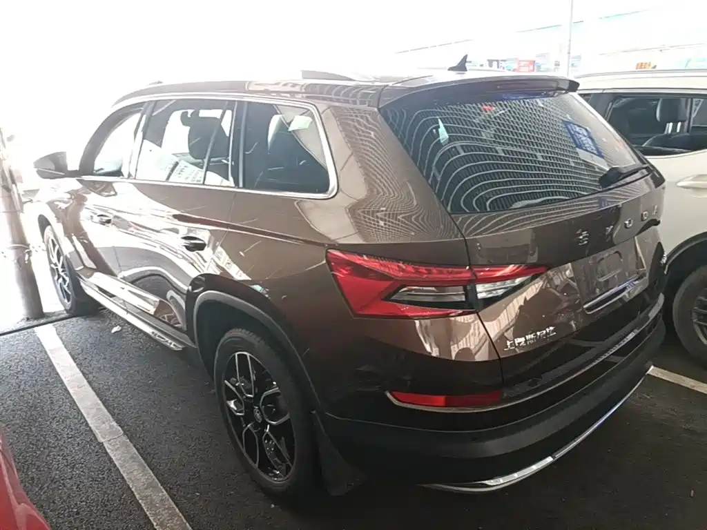 Kodiaq 柯迪亚克 2019款 改款 TSI330 7座两驱豪华优享版 国VI