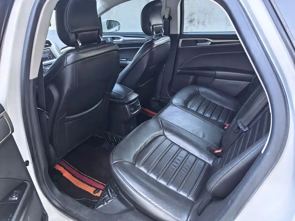 Mondeo 2.0 L GTDi200 Luxury