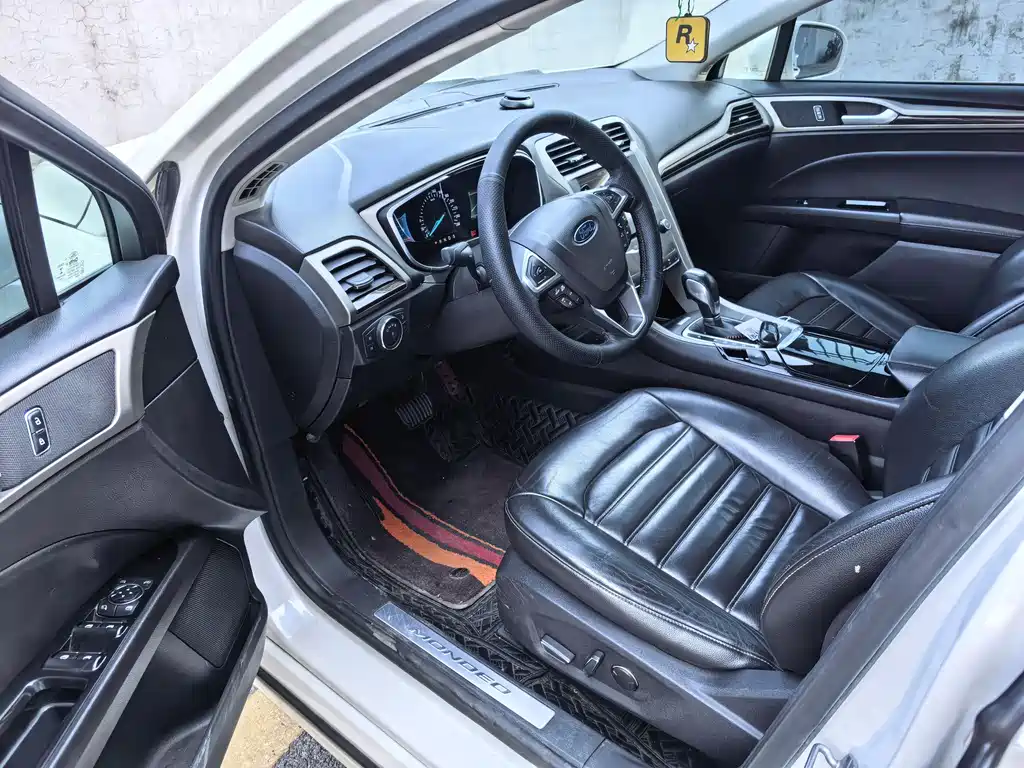 Mondeo 2.0 L GTDi200 Luxury