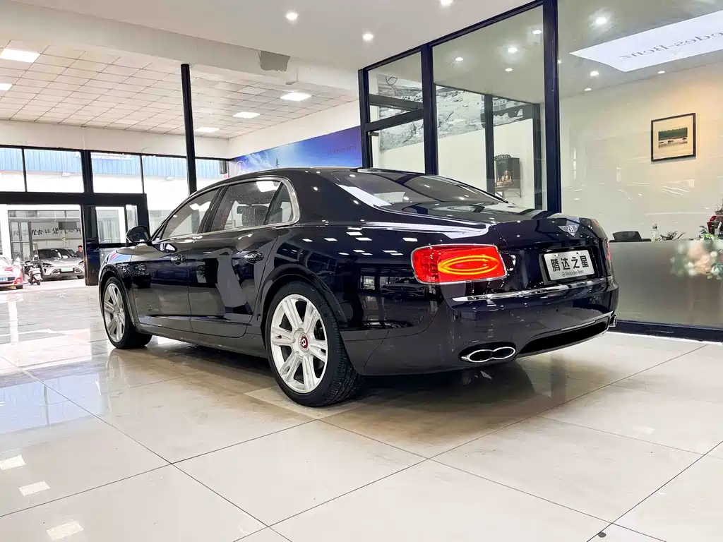 Flying Spur 4.0 T V8 Distinguished