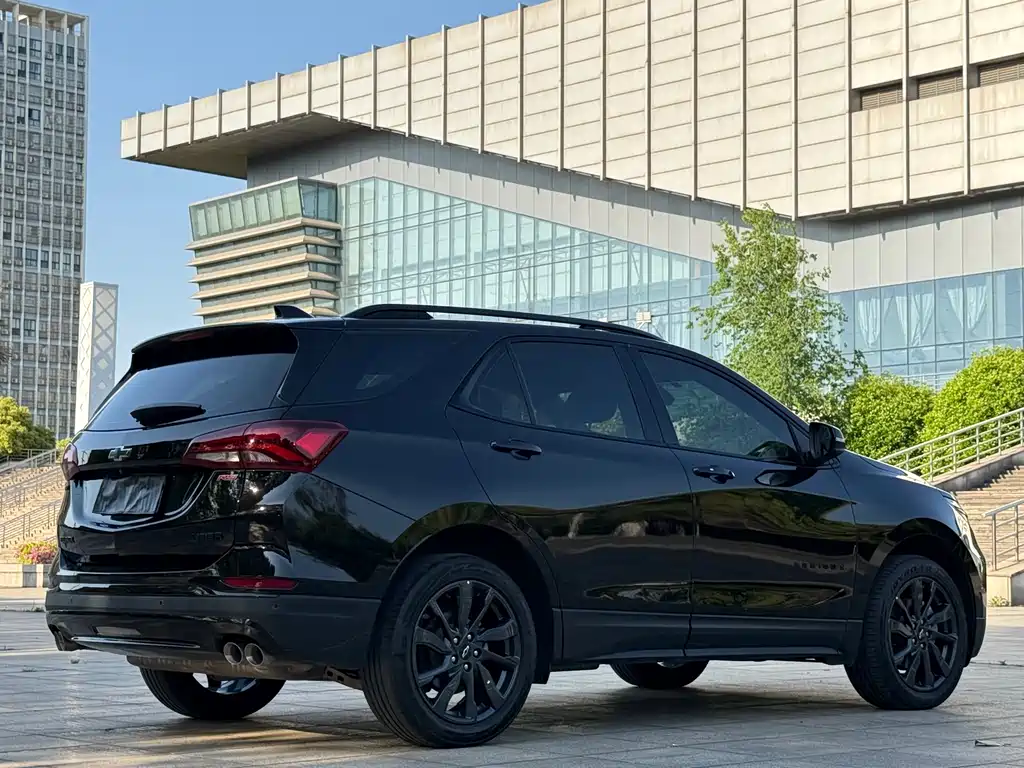 Equinox 550 T RS 4 WD Intelligent Guard World