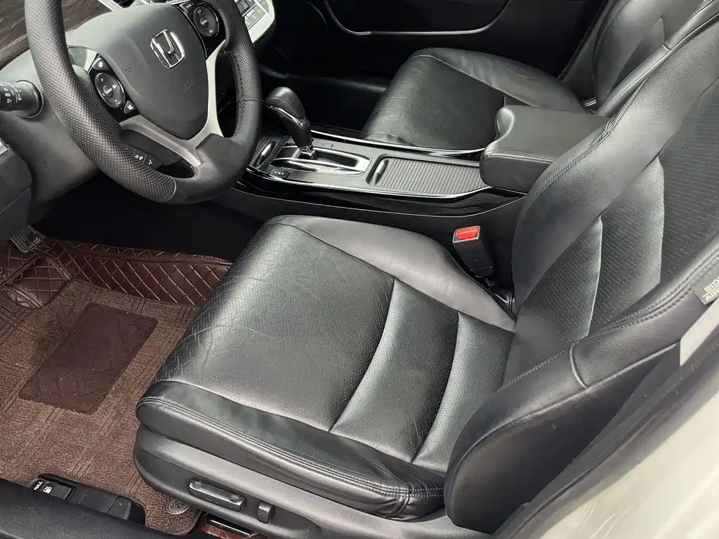 Jade 210 TURBO CVT Luxury 5-seat