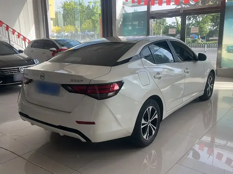 Nissan Sylphy 1.6 L XL CVT Joy