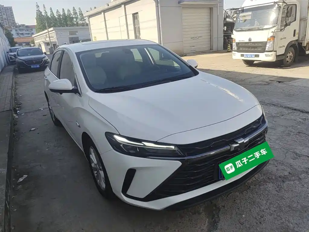 Monza 1.5 L DCT Joy