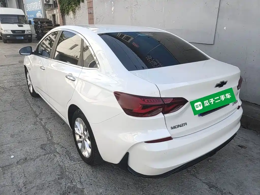 Monza 1.5 L DCT Joy