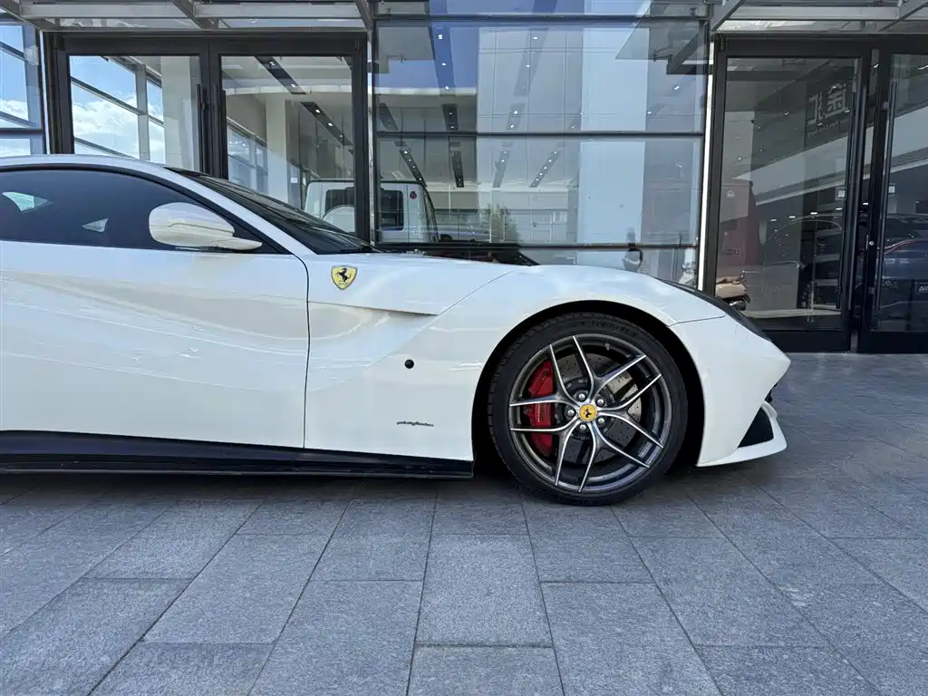 F12 berlinetta 6.3 L Standard