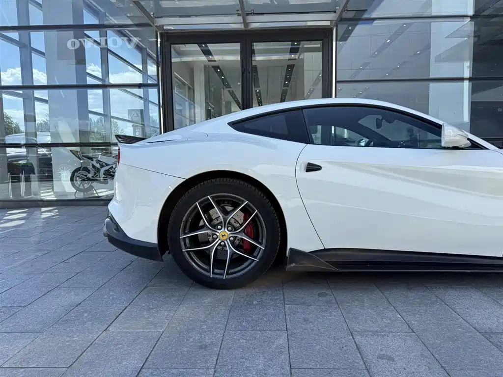 F12 berlinetta 6.3 L Standard