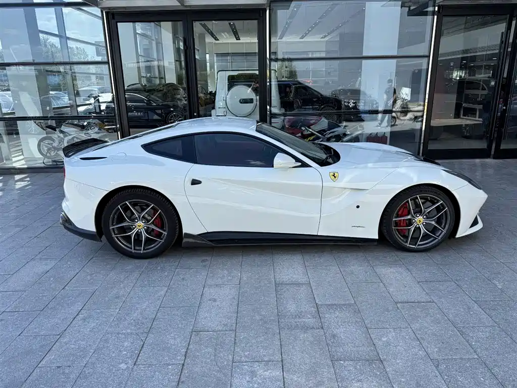 F12 berlinetta 6.3 L Standard