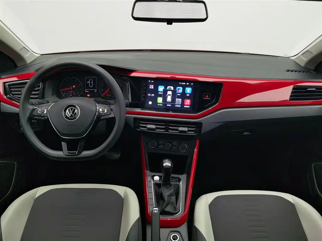 Polo Plus 1.5 L Auto Colorful Tech