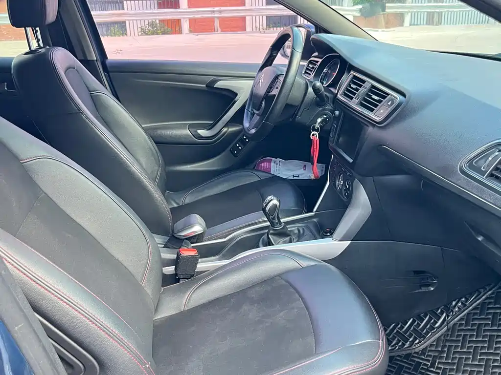 Citroën C3-XR 1.6 L Manual Pioneer