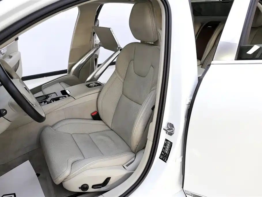 Volvo S90 PHEV T8 E Drive Hybrid Honor 3-seat CN-VI