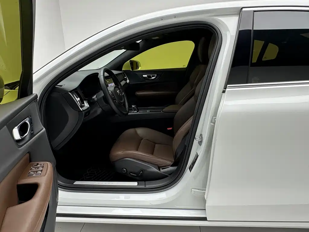 Volvo S60 B4 Smart Ease Luxury