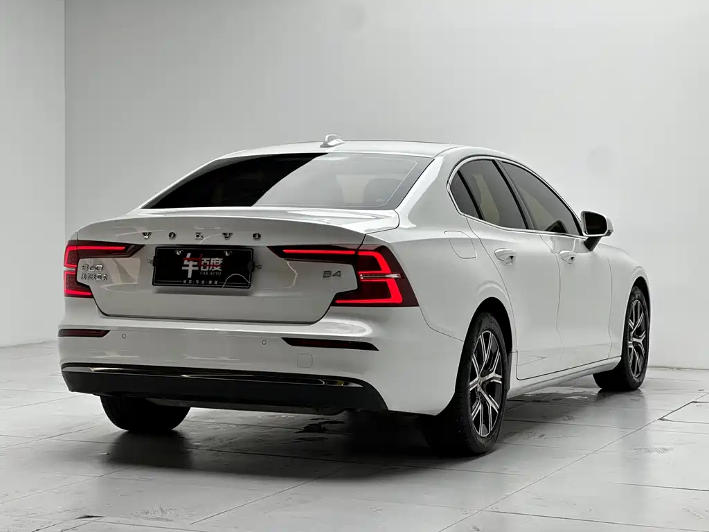 Volvo S60 B4 Smart Ease Luxury