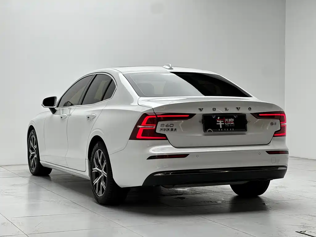 Volvo S60 B4 Smart Ease Luxury