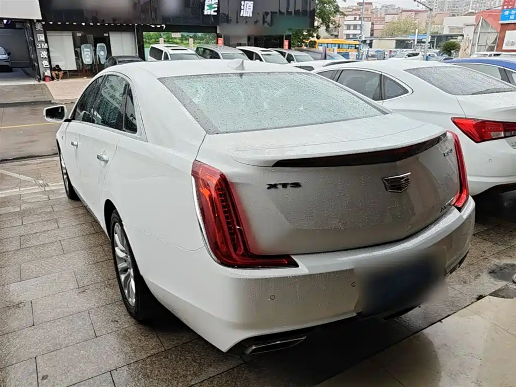 Cadillac XTS 28 T Tech