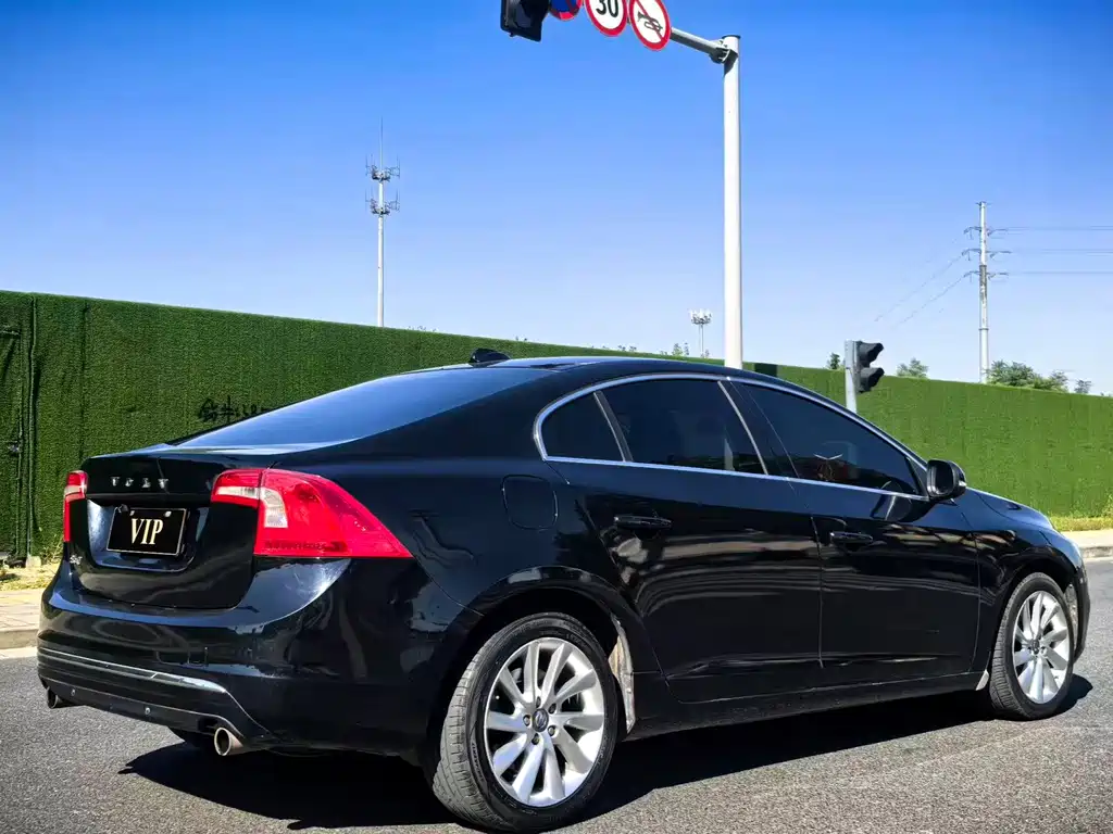 Volvo S60 S60 L 2.0 T Smart Vision
