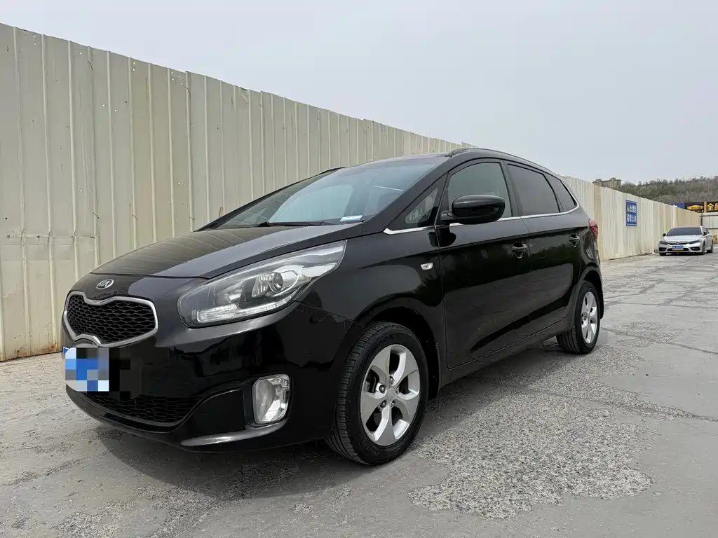 Carens 2.0 L 5-seat Auto Standard CN-IV