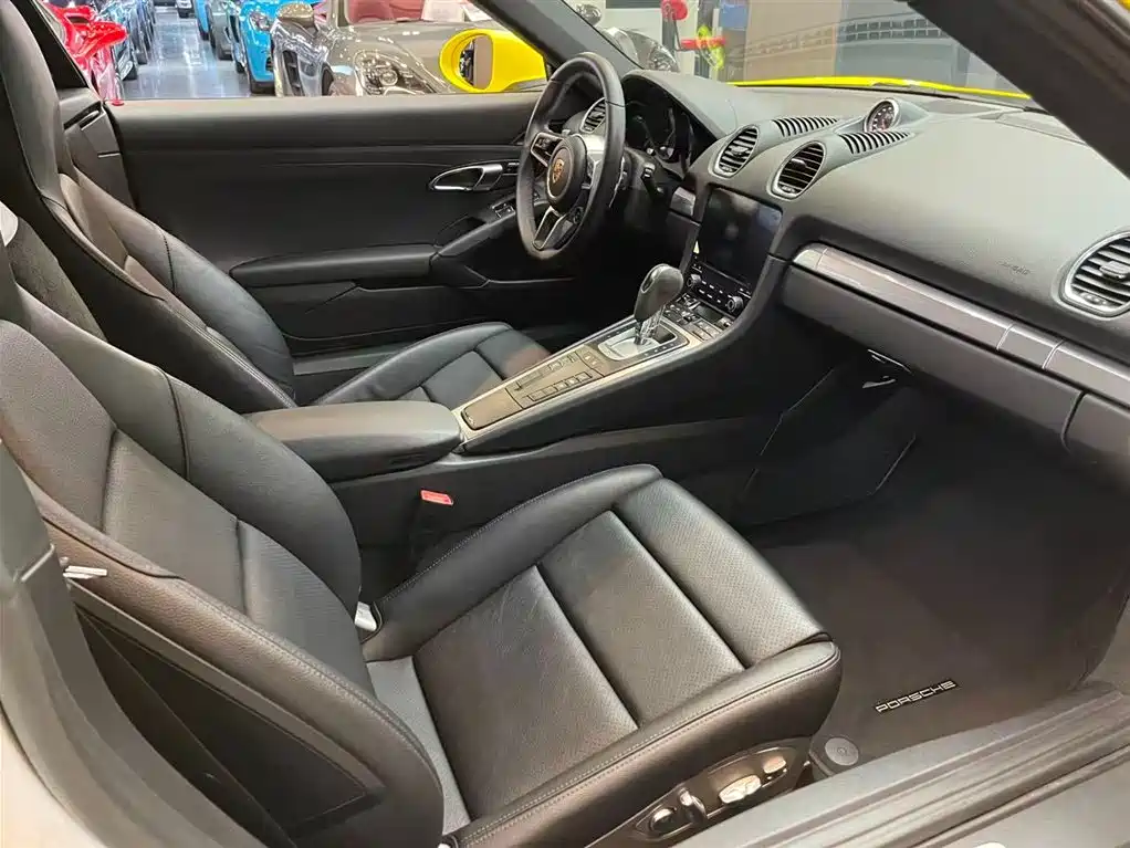 Porsche 718 Cayman 2.0 T