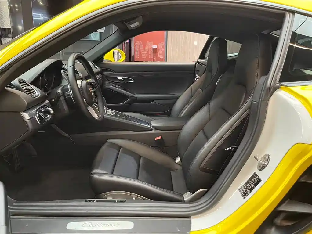 Porsche 718 Cayman 2.0 T