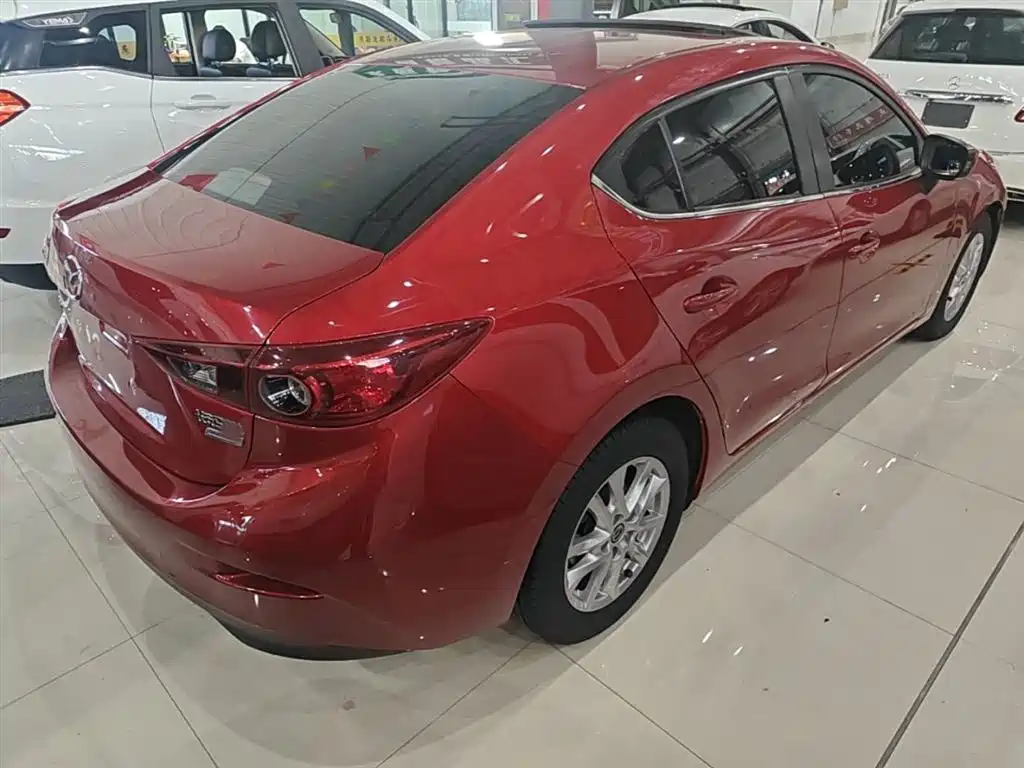 Mazda 3 Axela Sedan 1.5 L Auto Luxury