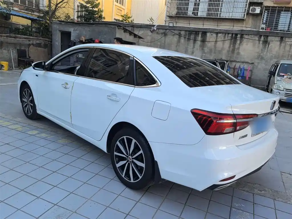 Roewe i6 Classic 20 T Auto Flagship