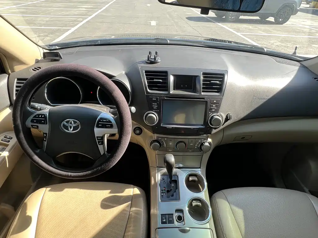 Highlander 3.5 L 4 WD 7-seat Elite