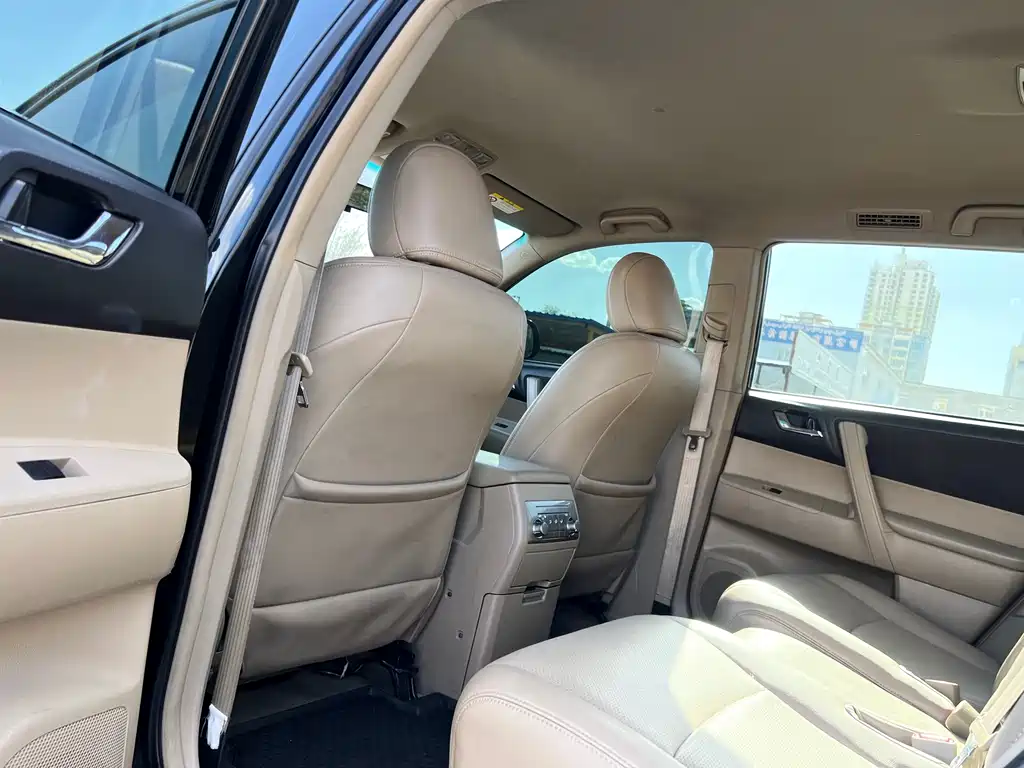 Highlander 3.5 L 4 WD 7-seat Elite