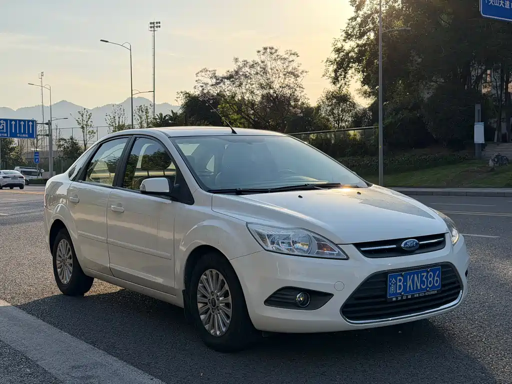 Focus Sedan Classic 1.8 L Auto Fashion