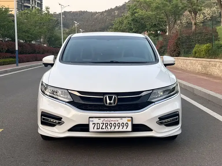 Honda Jade 210 TURBO CVT Luxury 5-seat