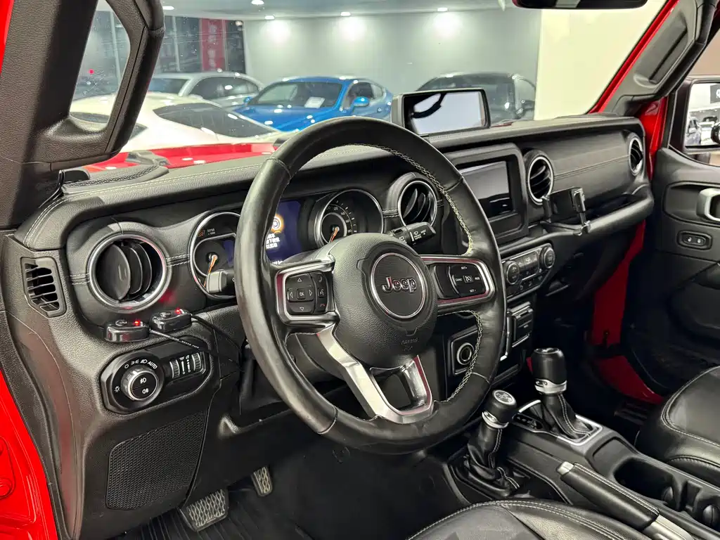 Wrangler 2.0 T Sahara 4-door CN-V