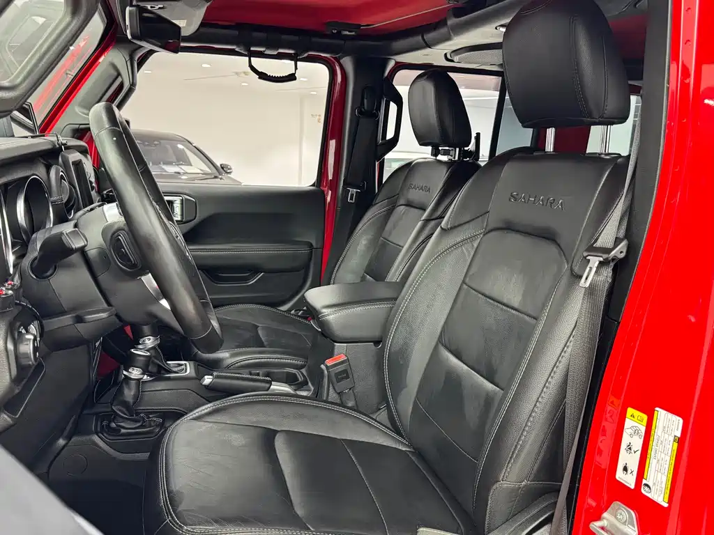 Wrangler 2.0 T Sahara 4-door CN-V