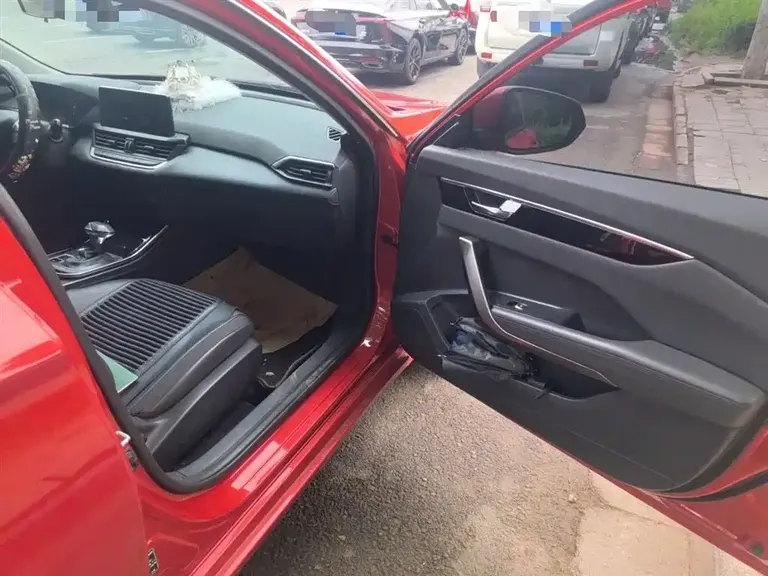 Dongfeng Yixuan 230 T Auto Dazzle