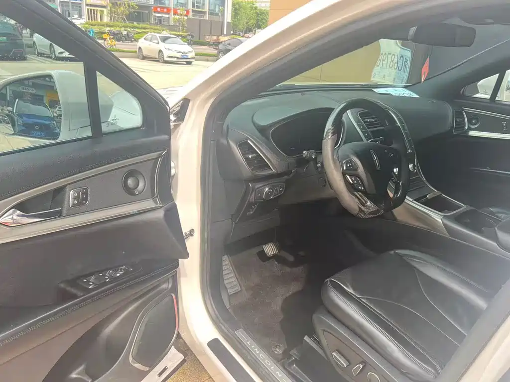Lincoln MKX 2.0 T 4 WD Graceful