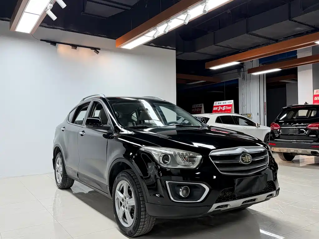 Besturn X80 2.0 L Auto Luxury