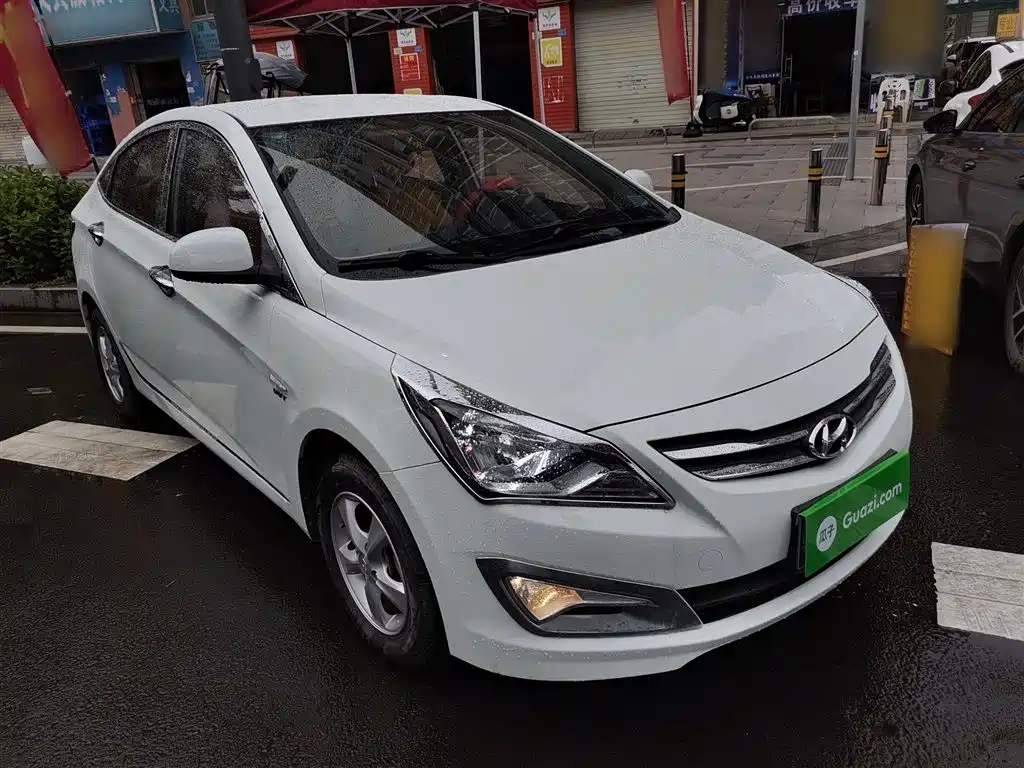 Accent 1.4 L Auto Intelligent GLS