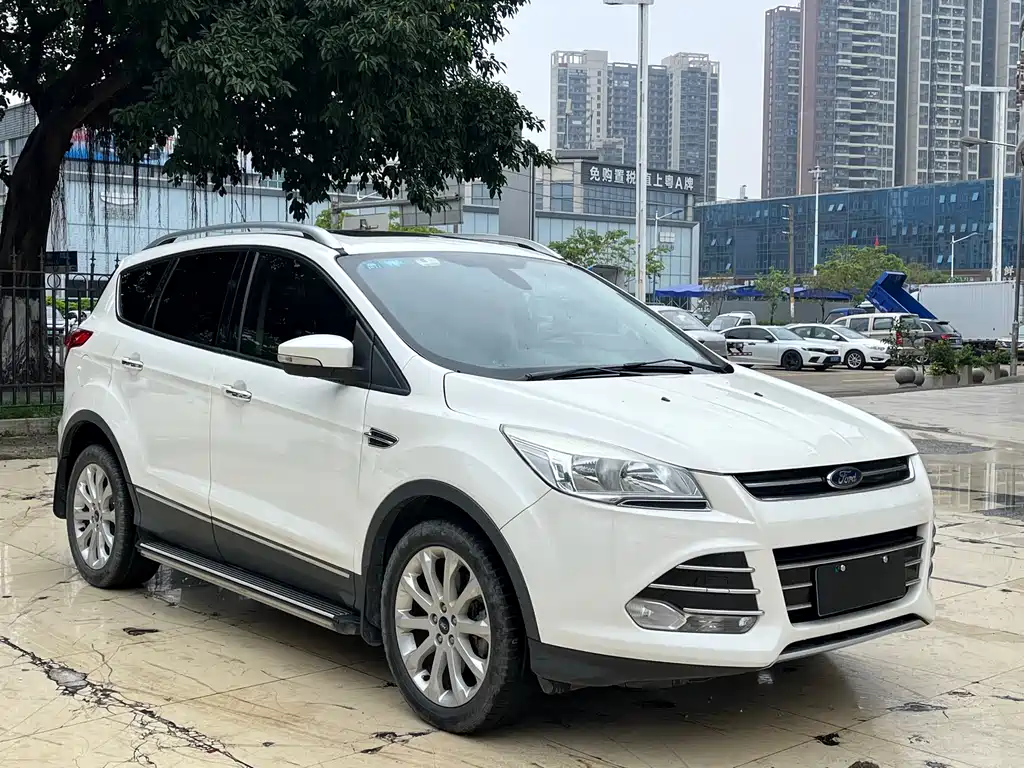 Kuga 1.5 L GTDi 4 WD Elite