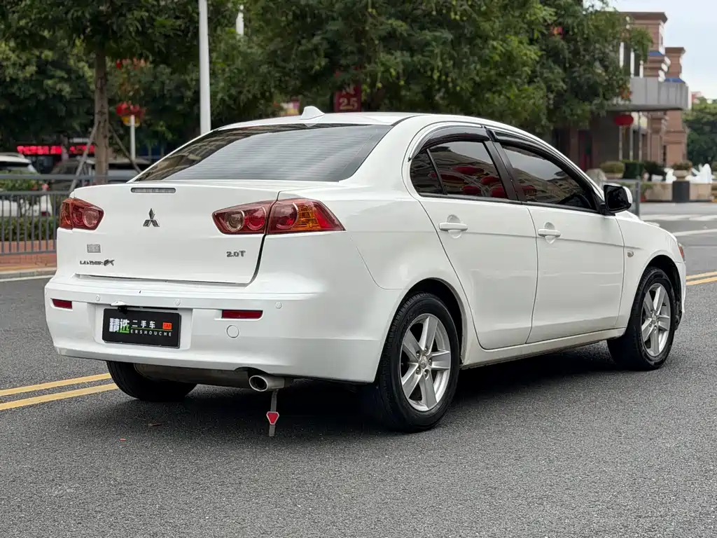 Lancer EX Fashion 1.8 L CVT Comfort