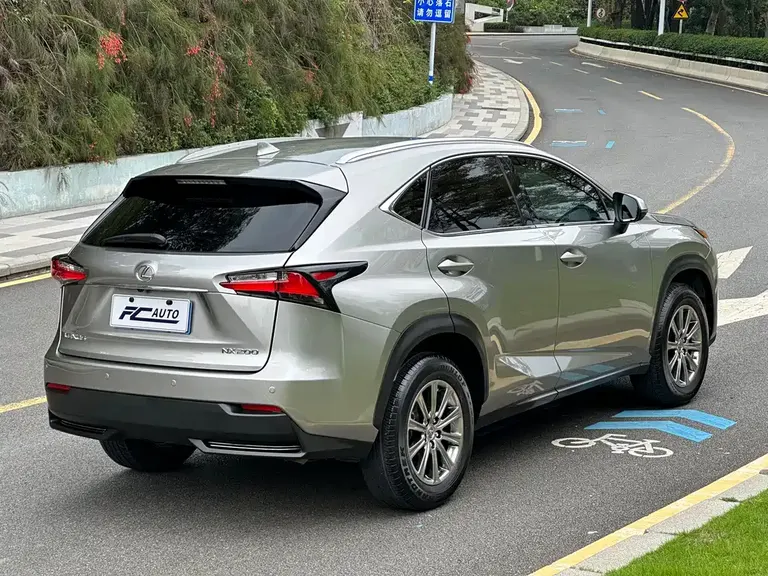 Lexus NX 200 AWD Sharp Style