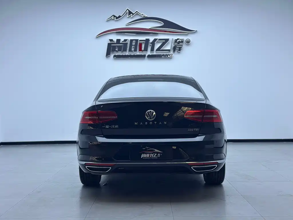 Magotan 330 TSI DSG Luxury