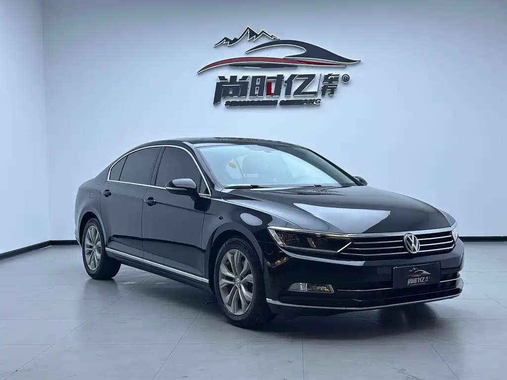 Magotan 330 TSI DSG Luxury