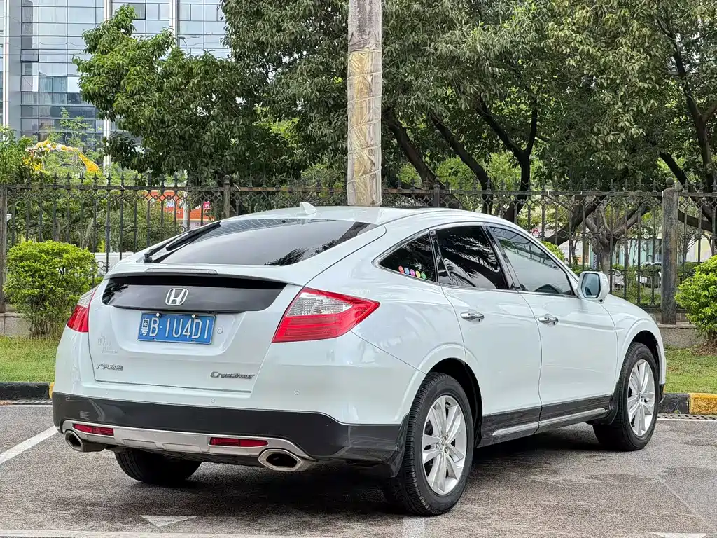 Crosstour 2.4 L Luxury