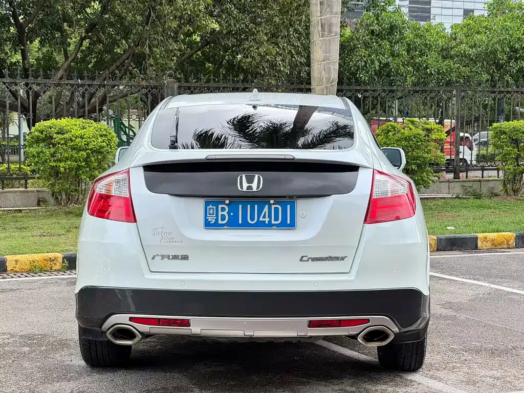 Crosstour 2.4 L Luxury