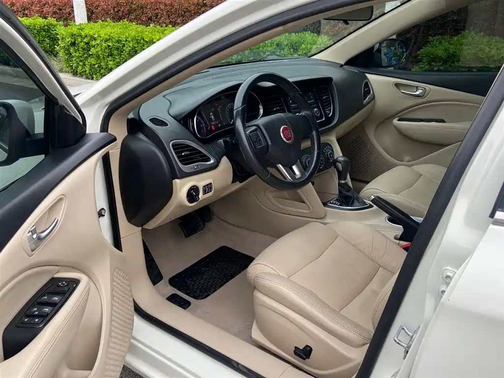 Viaggio 1.4 T Auto Power Enjoyment