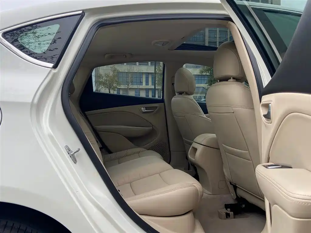 Viaggio 1.4 T Auto Power Enjoyment