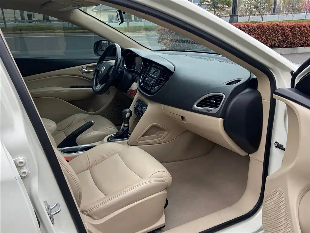 Viaggio 1.4 T Auto Power Enjoyment