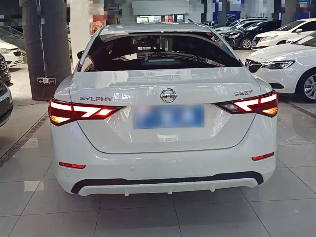 Sylphy 1.6 L XL CVT Joy