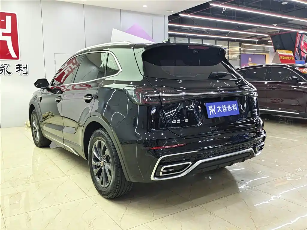 Hongqi HS5 2.0 T 2 WD Flagship Enjoyment Pro