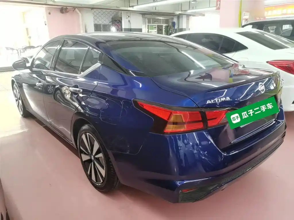 Teana 2.0 L XL Comfort