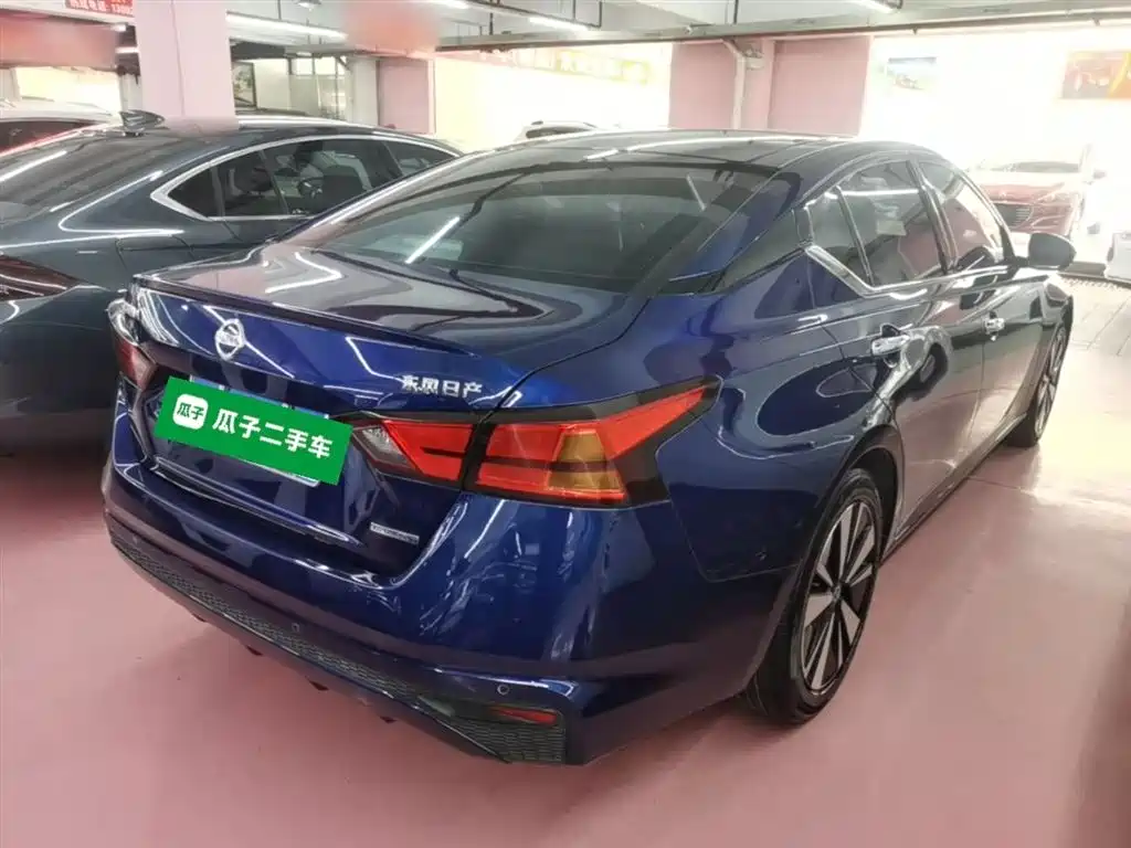 Teana 2.0 L XL Comfort