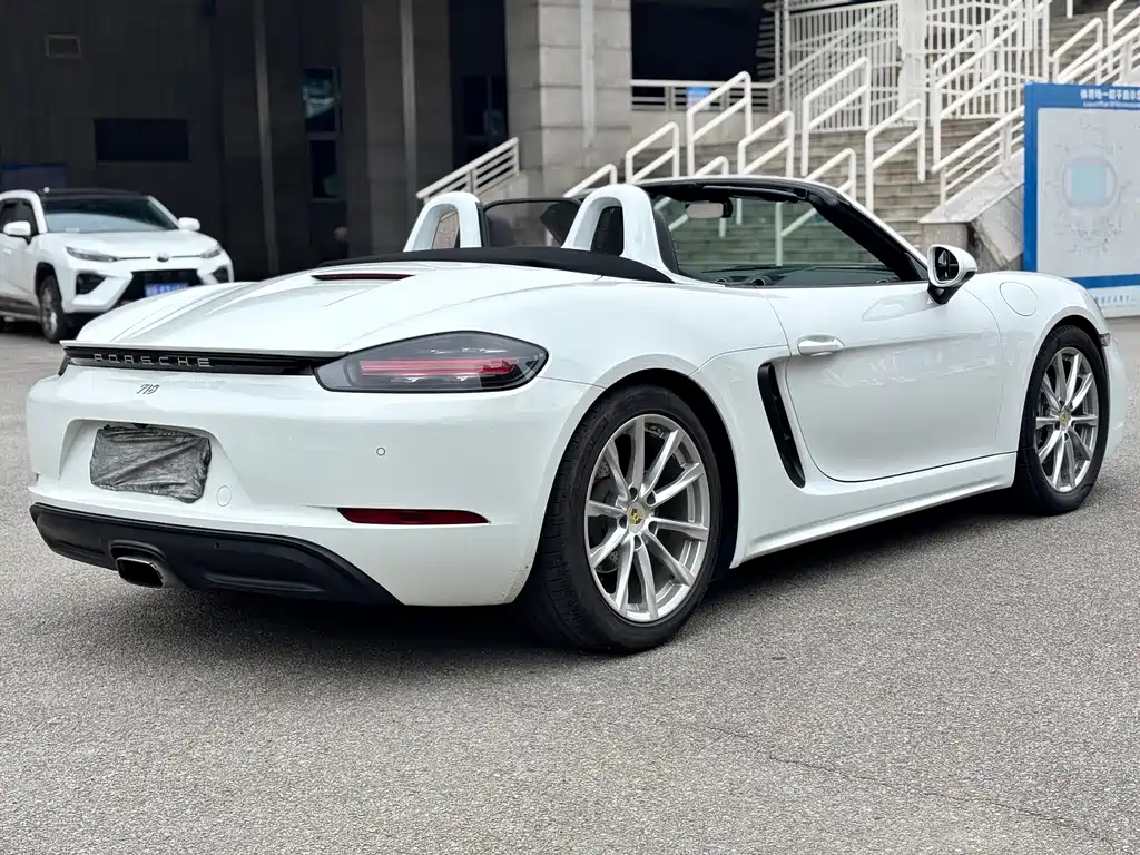 Porsche 718 Boxster 2.0 T
